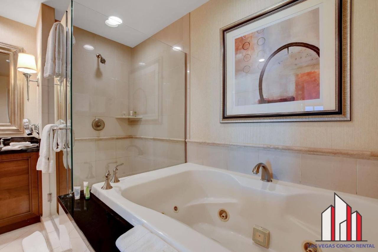 لاس فيغاس Mgm Signature-22-703 Strip View Jacuzzi Studio المظهر الخارجي الصورة